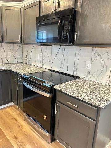 109 N Maple Street, Monett, MO 65708