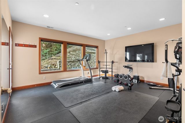 20619 NE 16th Street, Sammamish, WA 98074