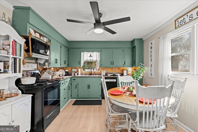 184 Garrett Circle, Carrollton, GA 30117