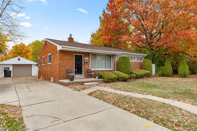 22151 Whitmore Street, Oak Park, MI 48237