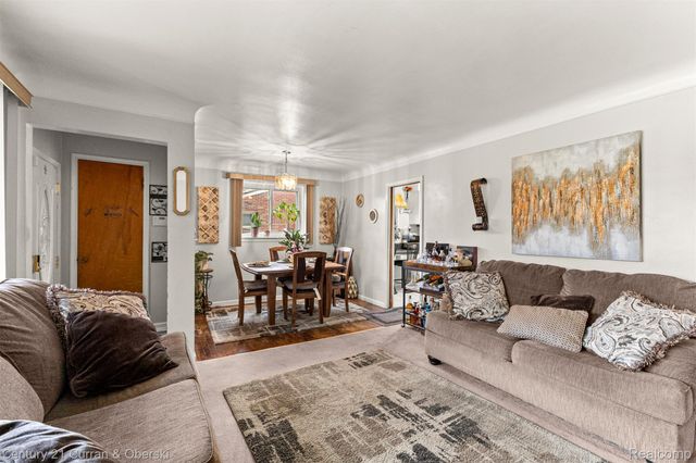 22151 Whitmore Street, Oak Park, MI 48237