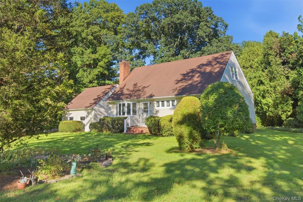 316 Lenox Road, Huntington Station, NY 11746 — exterior