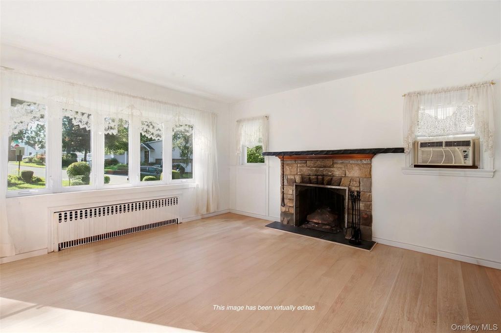 316 Lenox Road, Huntington Station, NY 11746 — photo 3