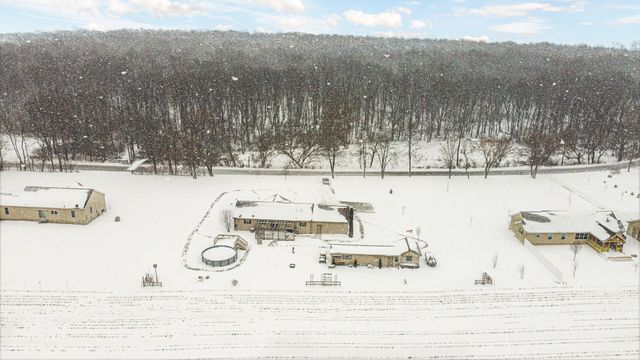 4698 S 650 W, La Porte, IN 46350