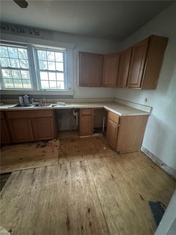 8022 Chesapeake BLVD, Norfolk, VA 23518