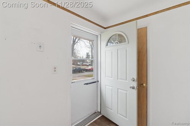 9540 Mercedes, Redford, MI 48239