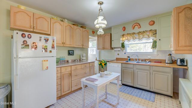 234 Log City Road, Amsterdam, NY 12010