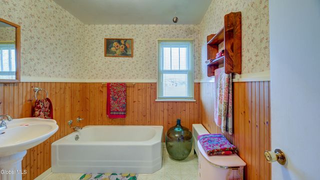 234 Log City Road, Amsterdam, NY 12010