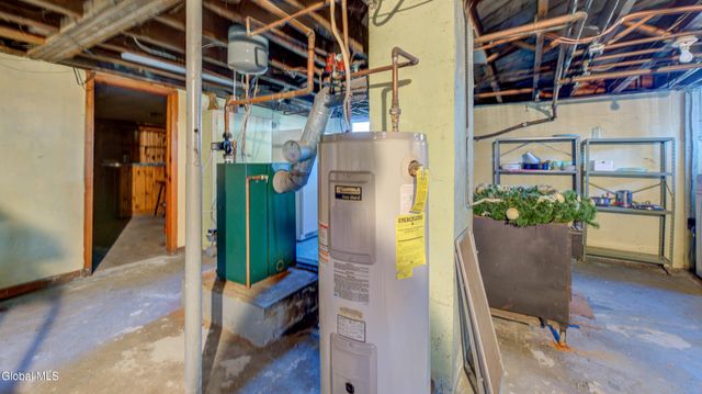 234 Log City Road, Amsterdam, NY 12010