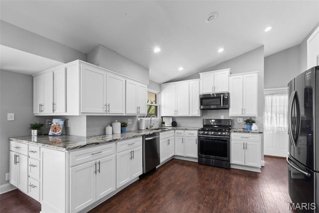 21 Graeler Drive, St Louis, MO 63146