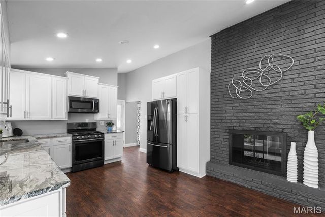 21 Graeler Drive, St Louis, MO 63146