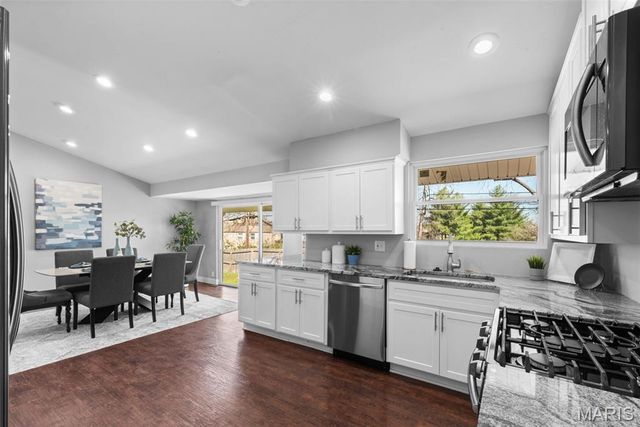 21 Graeler Drive, St Louis, MO 63146