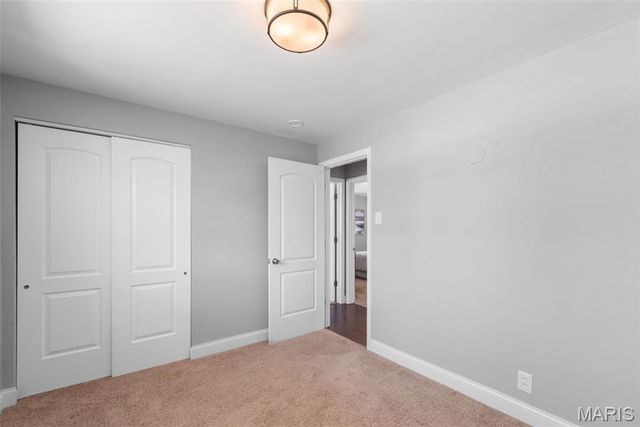 21 Graeler Drive, St Louis, MO 63146