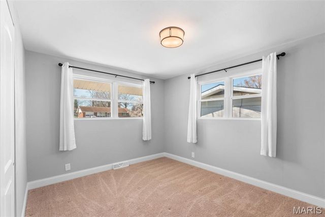 21 Graeler Drive, St Louis, MO 63146