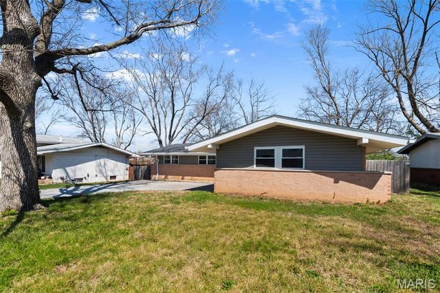 21 Graeler Drive, St Louis, MO 63146