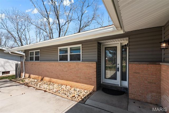 21 Graeler Drive, St Louis, MO 63146