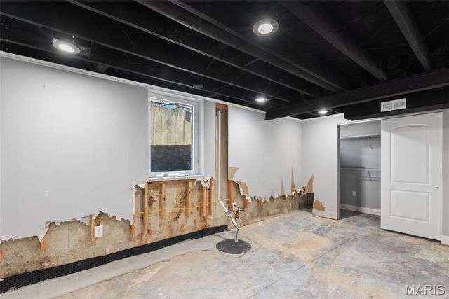 21 Graeler Drive, St Louis, MO 63146