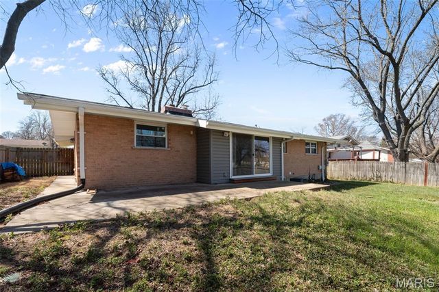 21 Graeler Drive, St Louis, MO 63146