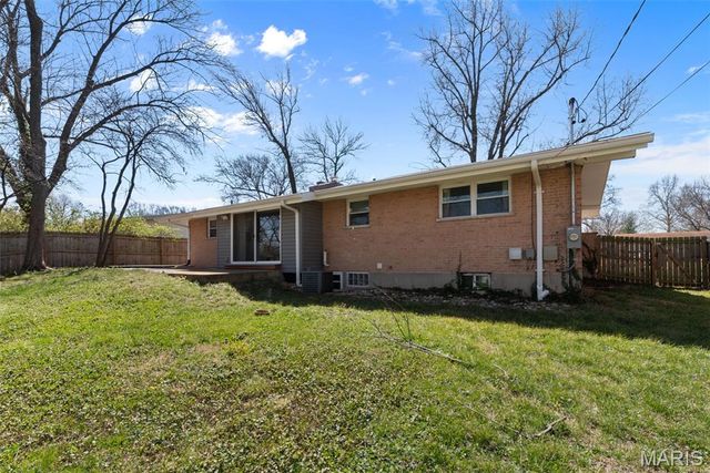 21 Graeler Drive, St Louis, MO 63146