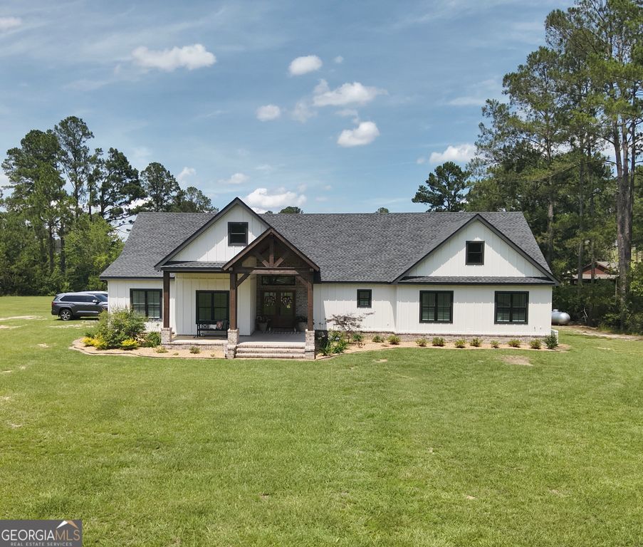 149 Owl Head Trail, Hazlehurst, GA 31539