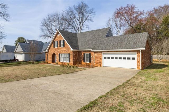 217 Mctavish Lane, Winston-salem, NC 27103