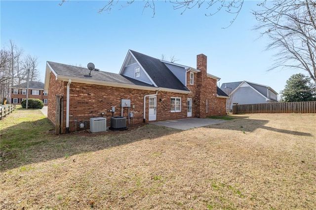 217 Mctavish Lane, Winston-salem, NC 27103