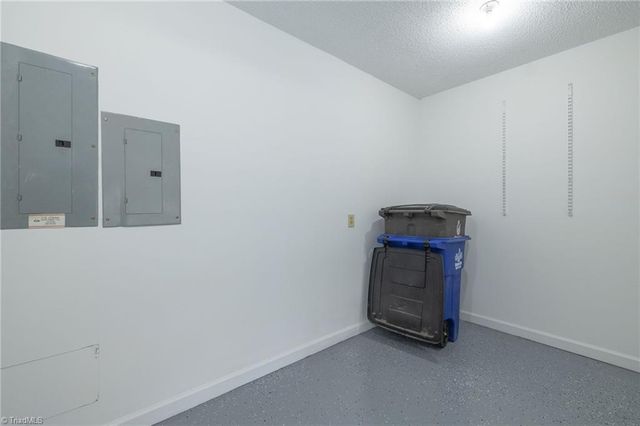 217 Mctavish Lane, Winston-salem, NC 27103