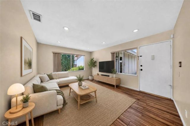 2380 Bryson Place, Simi Valley, CA 93065