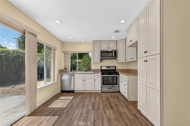 2380 Bryson Place, Simi Valley, CA 93065