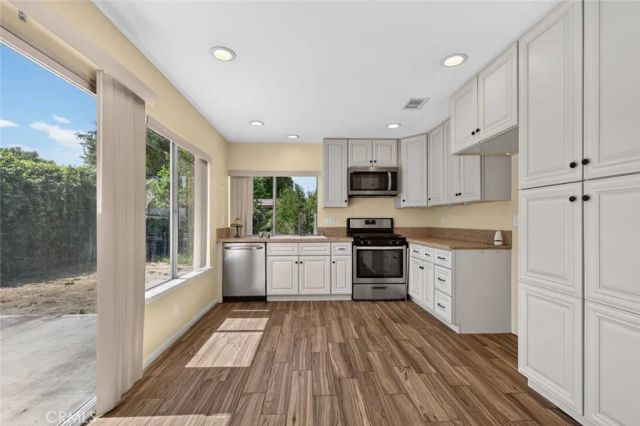 2380 Bryson Place, Simi Valley, CA 93065