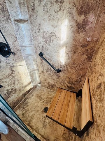 51 NW Ridge Drive, Eureka Springs, AR 72631