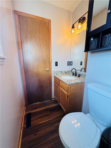 51 NW Ridge Drive, Eureka Springs, AR 72631