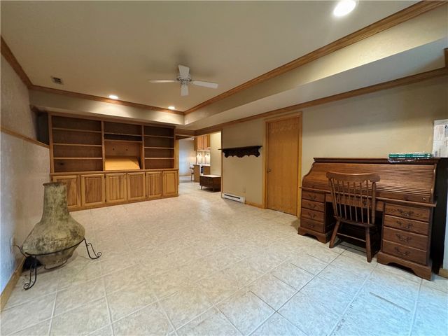 51 NW Ridge Drive, Eureka Springs, AR 72631