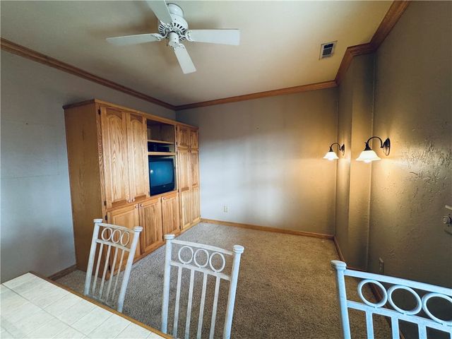 51 NW Ridge Drive, Eureka Springs, AR 72631