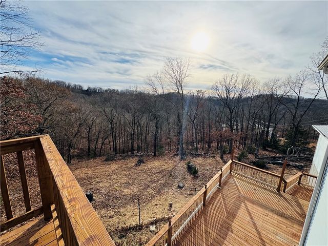 51 NW Ridge Drive, Eureka Springs, AR 72631