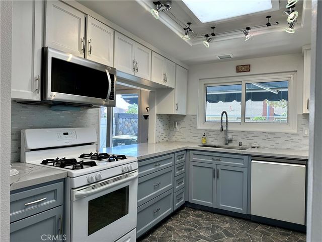 24451 Peacock St., Lake Forest, CA 92630