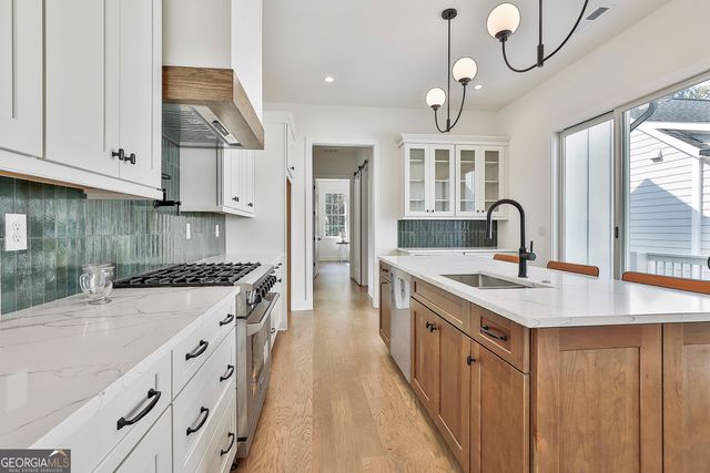 940 Laurel Brooke Avenue, Peachtree City, GA 30269