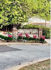 2515 Veterans Mem 402, Tuscaloosa, AL 35404