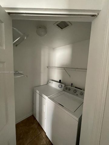 2412 Centergate Dr 201, Miramar, FL 33025
