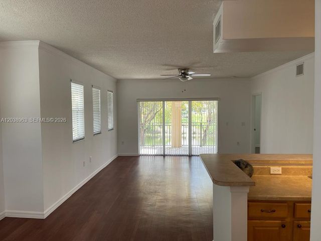 2412 Centergate Dr 201, Miramar, FL 33025
