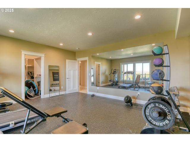 70349 LAKESIDE Rd, Pendleton, OR 97801