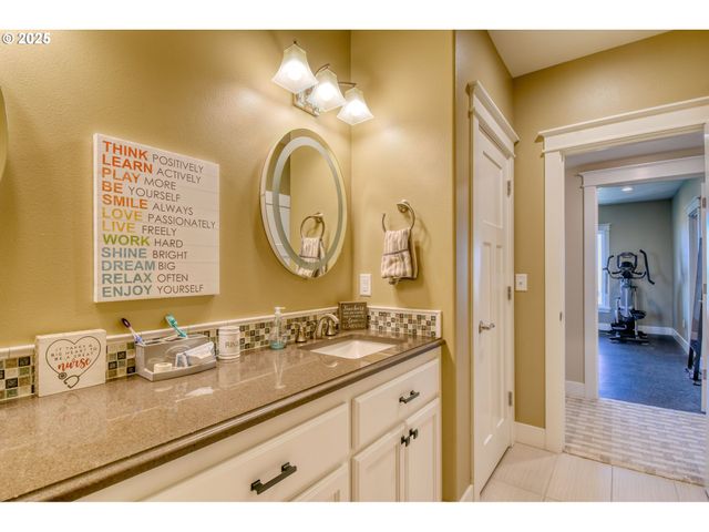 70349 LAKESIDE Rd, Pendleton, OR 97801