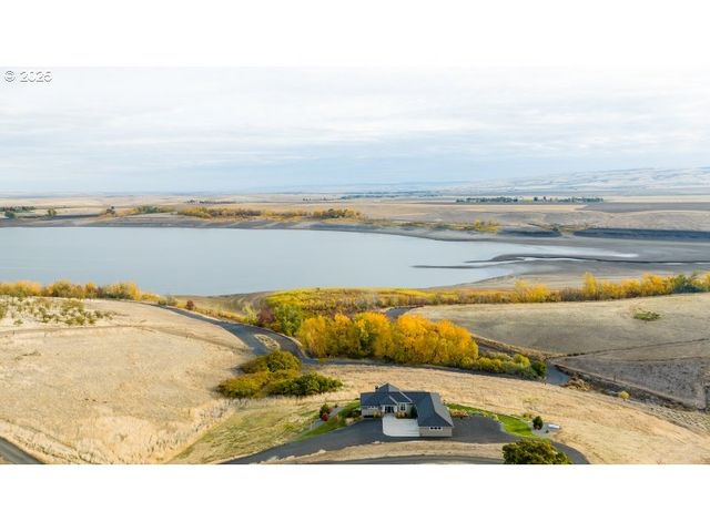 70349 LAKESIDE Rd, Pendleton, OR 97801