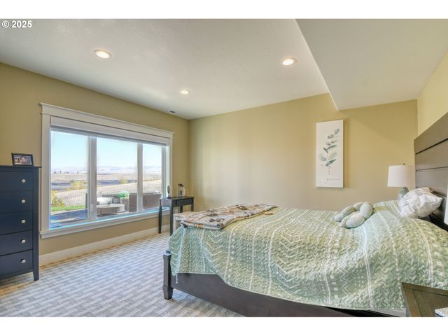 70349 LAKESIDE Rd, Pendleton, OR 97801