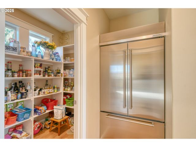 70349 LAKESIDE Rd, Pendleton, OR 97801
