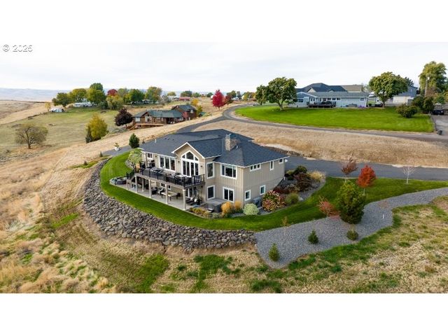 70349 LAKESIDE Rd, Pendleton, OR 97801