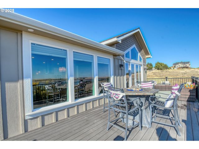 70349 LAKESIDE Rd, Pendleton, OR 97801