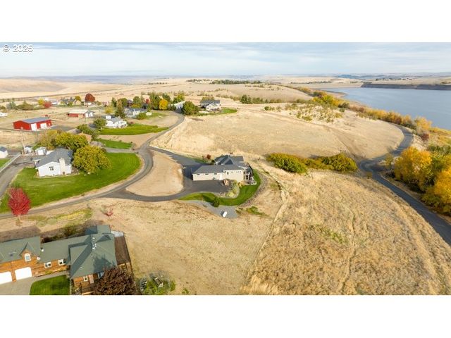 70349 LAKESIDE Rd, Pendleton, OR 97801