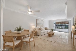 72 7th ST S 106, Naples, FL 34102