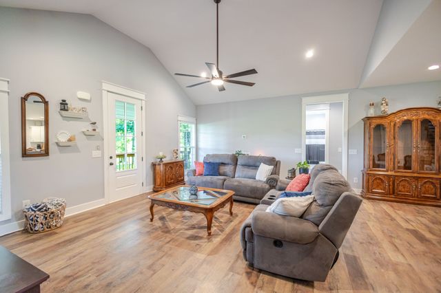 1510 Wade Brown Rd, Lewisburg, TN 37091